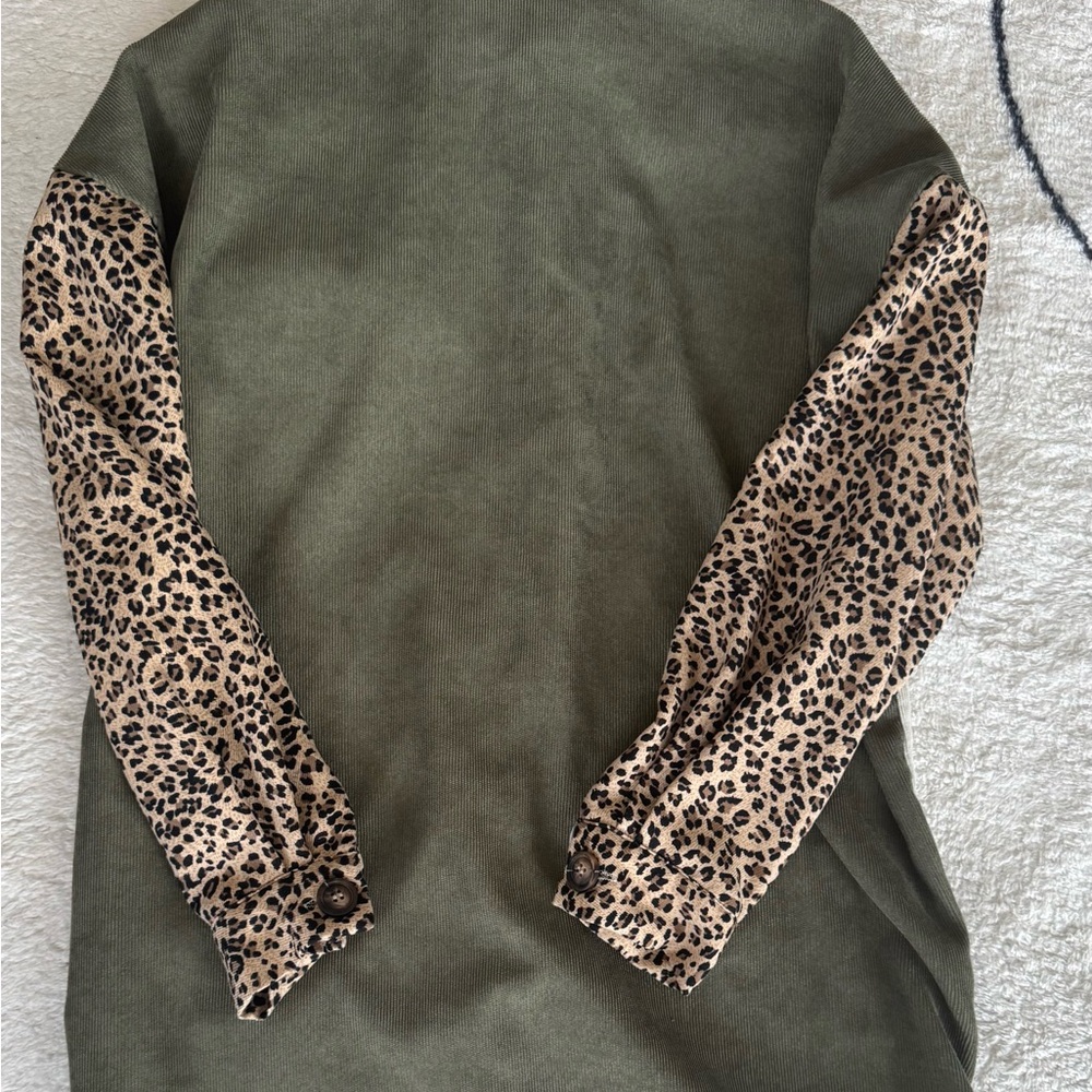 Boxy Green and Brown Sweatshirt with Leopard Print Sleeves